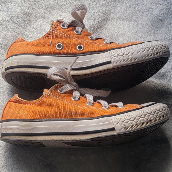 CONVERSE~ Youth CHUCK TAYLOR All Star Orange kids shoes - Picture 2 of 5